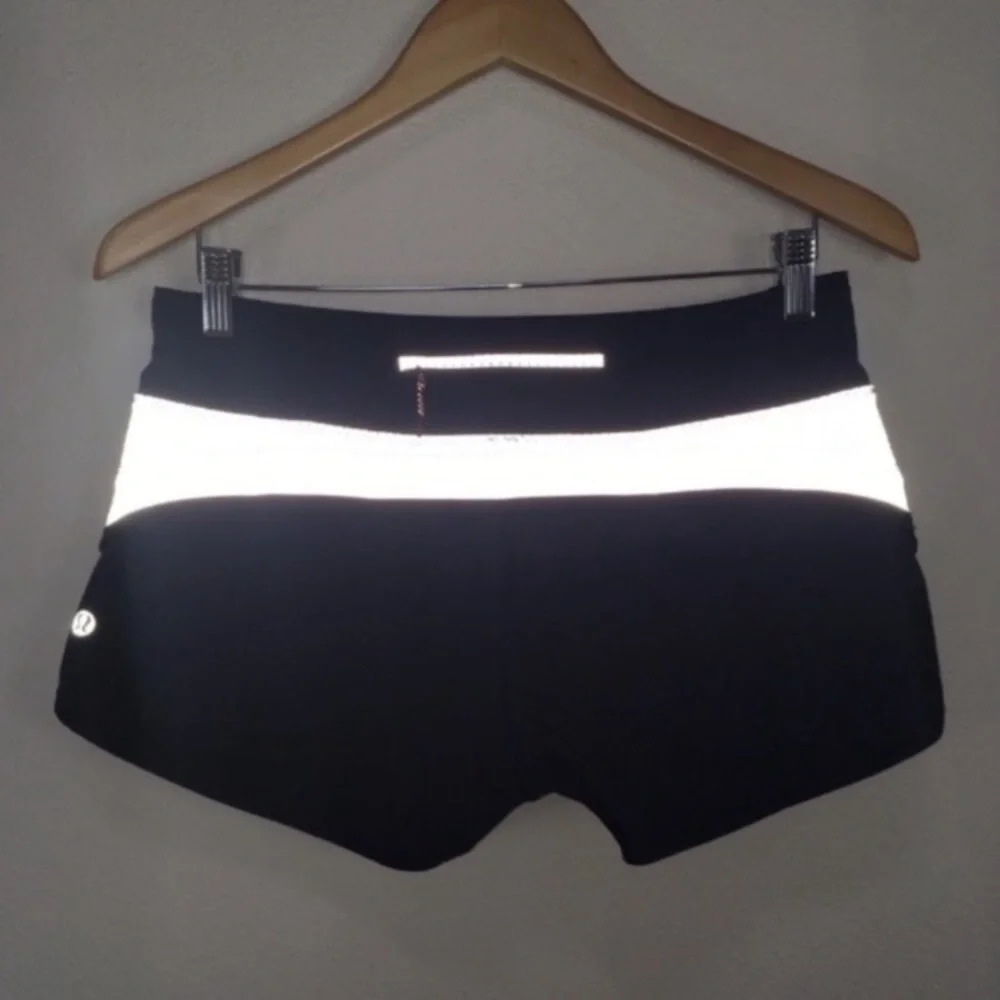 Lululemon Speed Short Special Edition SE Reflective Black Women’s Sz 6‎